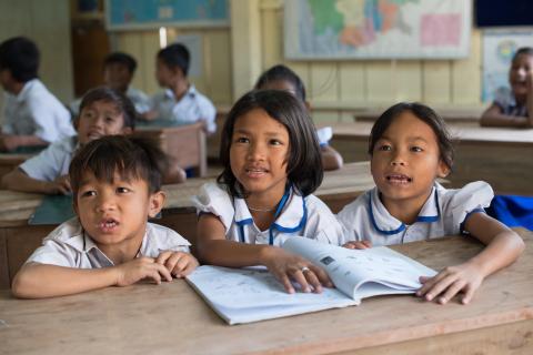 Des enfants en classe dans le centre PSE de Phnom Penh Des enfants en classe dans le centre PSE de Phnom Penh