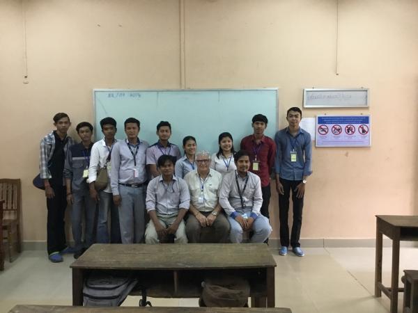 Un groupe d’anciens étudiants de l’école Sanitaire venus présenter leurs parcours aux étudiants 
