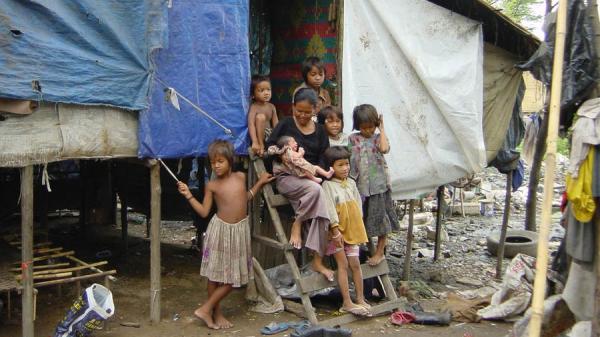 Une famille dans une zone de grande pauvreté